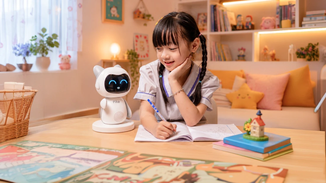 Con luyện nói cùng Pika tại nhà